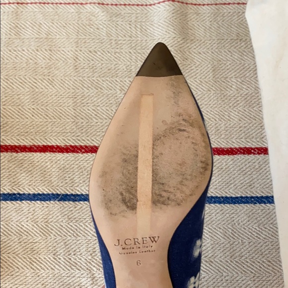 J. Crew navy and white ikat pump heels, size 6! - Picture 4 of 6